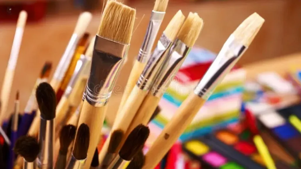 Essential types of brushes used in acrylic painting for beginners